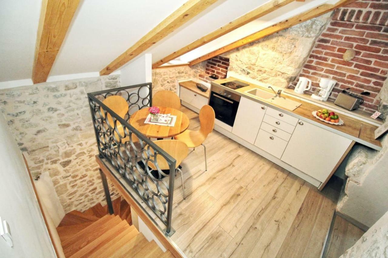 Seafront Apartment 2 ซัฟทัท ภายนอก รูปภาพ
